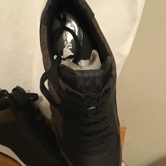 🔥Best offers, NWOT, Michael, Michael Kors, size 8.5M - Picture 3 of 6